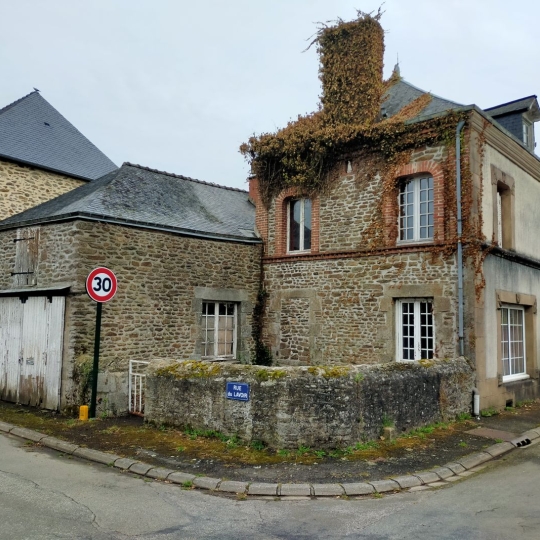  Immobilier des Deux Rives : House | LA CHAPELLE-AU-RIBOUL (53440) | 103 m2 | 38 600 € 