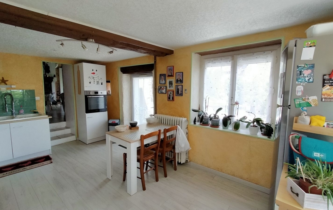 Immobilier des Deux Rives : Maison / Villa | SAINT-MARS-DU-DESERT (53700) | 170 m2 | 127 000 € 