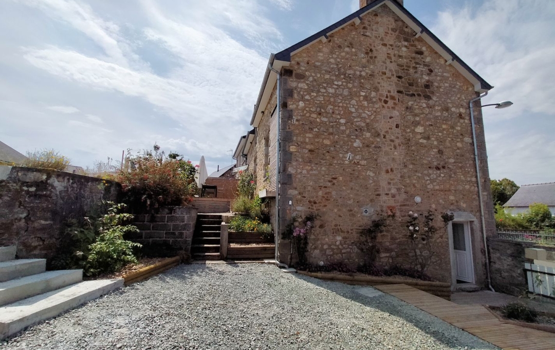 Immobilier des Deux Rives : Maison / Villa | VILLAINES-LA-JUHEL (53700) | 135 m2 | 183 000 € 