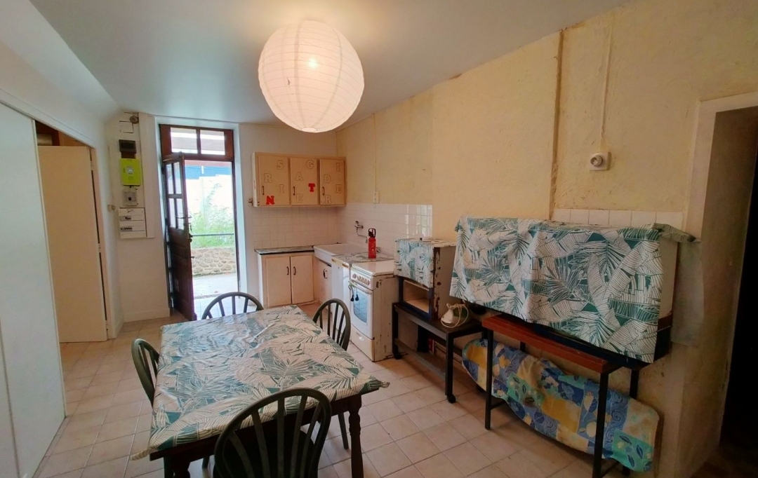 Immobilier des Deux Rives : House | VIMARTIN-SUR-ORTHE (53160) | 59 m2 | 184 000 € 